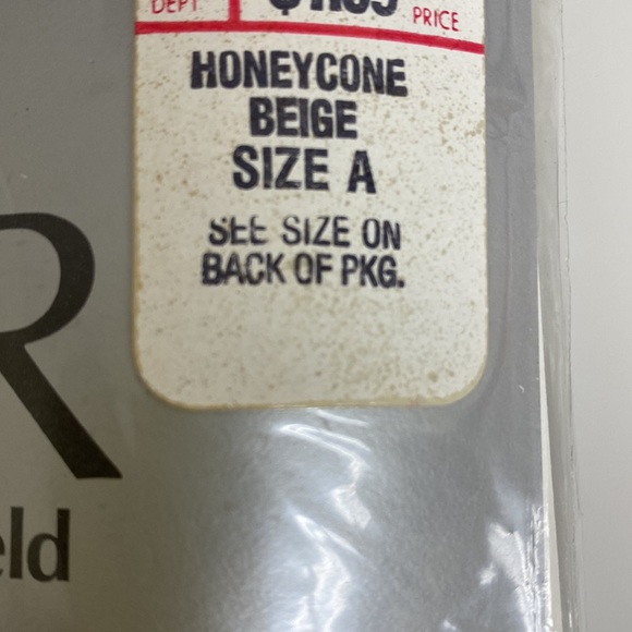 Vintage Ultra Sheer Beige Sandal-foot Pantyhose new in package SzA 115-135 lbs - Picture 5 of 7